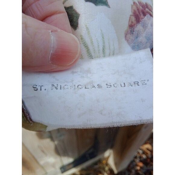 Rectangle Tablecloth & 2 Napkins by St. Nicholas Square Holly Pinecone Christmas - Picture 4 of 7